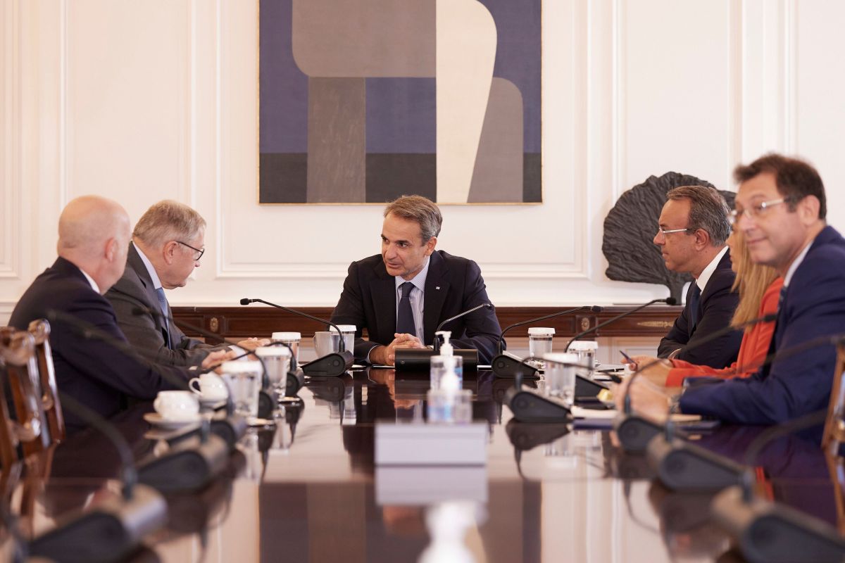 Μητσοτάκης με Ρέγκλινγκ: Στο “τραπέζι’ οι προκλήσεις της παγκόσμιας οικονομίας