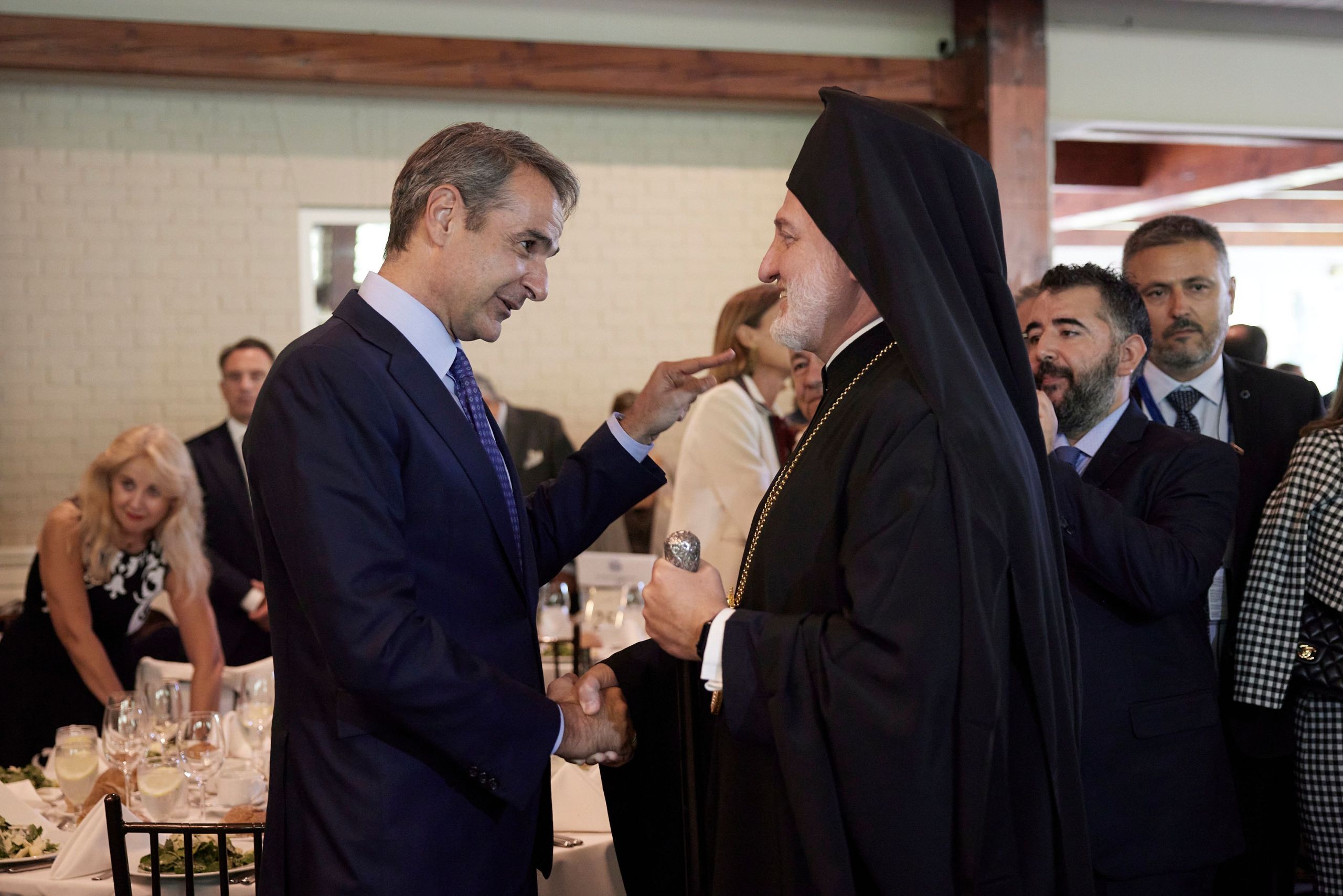 Ελπιδοφόρος προς Μητσοτάκη: Συνεχίζετε να επιδεικνύετε αρχηγικές ικανότητες σε περιόδους αβεβαιότητας