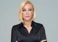Aντριάνα Παρασκευοπούλου: «Δεν με φλερτάρουν ποτέ οι άντρες, δεν μου μιλάνε»