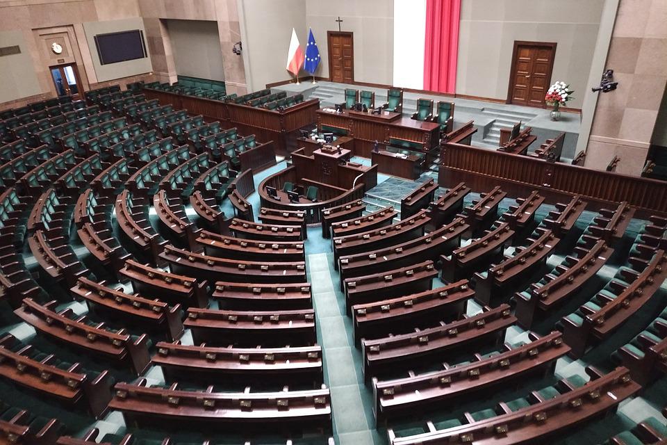 Πολωνία: Ζητά 1,3 τρισ. ευρώ ως πολεμικές αποζημιώσεις από τη Γερμανία