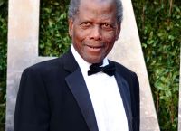 Sidney Poitier: Από παιδί που μεγάλωσε χωρίς νερό στην κορυφή του Hollywood Sidney Poitier: Από παιδί που μεγάλωσε χωρίς νερό στην κορυφή του Hollywood