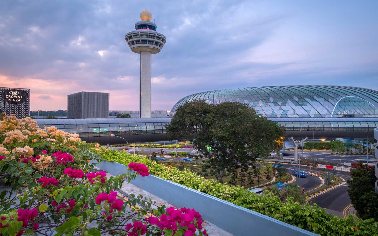 Το αεροδρόμιο Changi της Σιγκαπούρης πρόκειται να γίνει μεγαλύτερο καθώς τα σχέδια για το T5 αλλάζουν