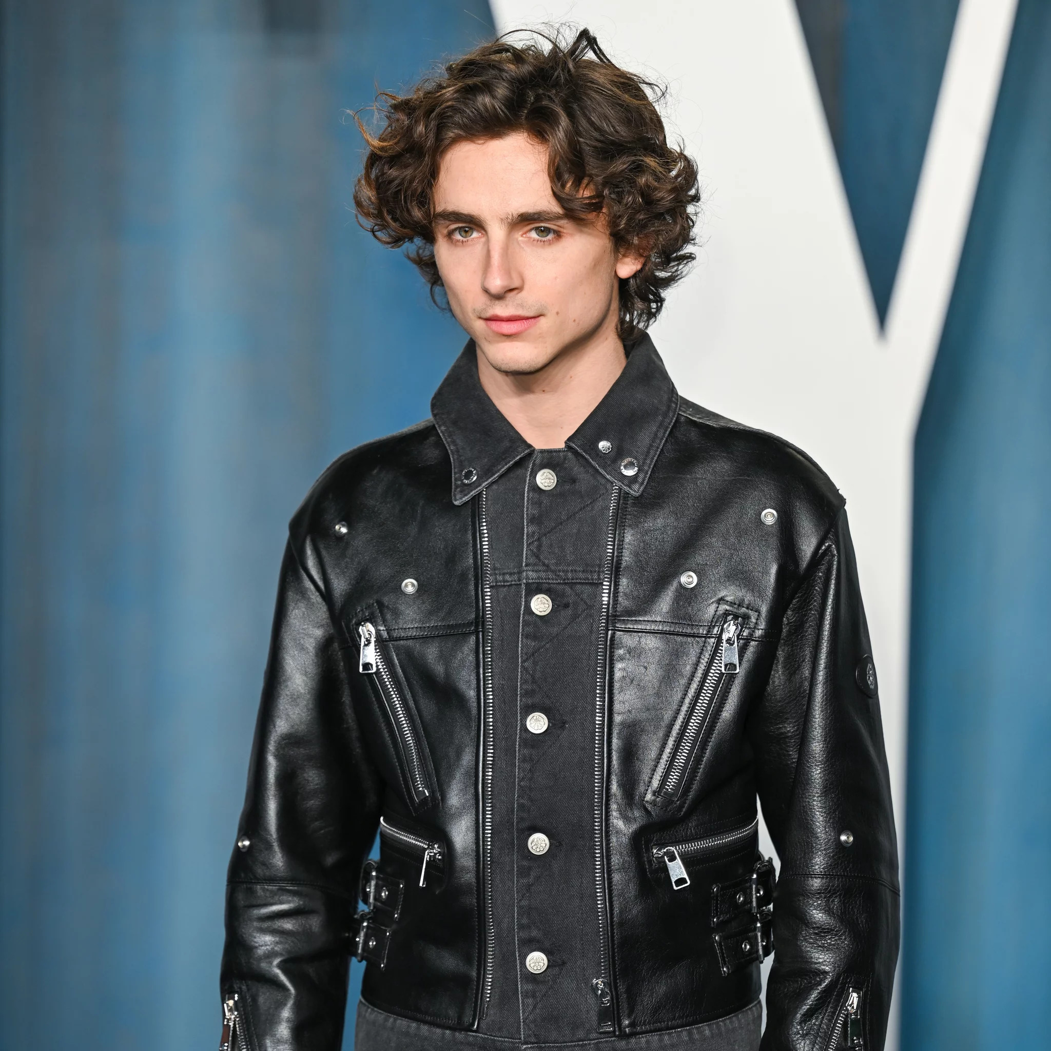 Timothée Chalamet: “Το να είσαι νέος σήμερα σημαίνει να σε κριτικάρουν έντονα”