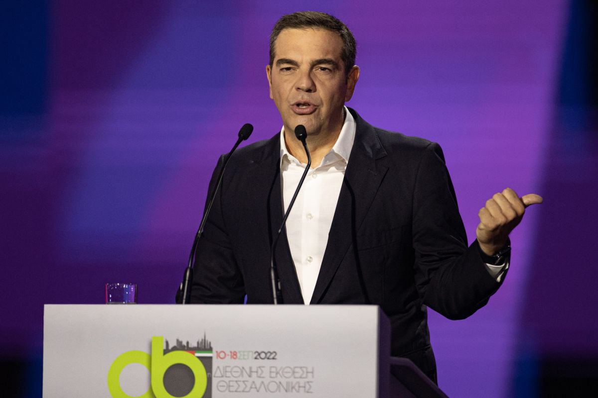 Τσίπρας: «Θα ζητήσει έστω μια συγνώμη» ο πρωθυπουργός για τους ασθενείς εκτός ΜΕΘ;