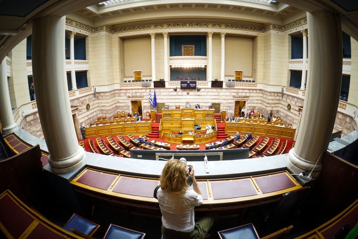 Υπόθεση παρακολουθήσεων: Τη σύγκληση της Επιτροπής Θεσμών και Διαφάνειας ζητά εκ νέου το ΠΑΣΟΚ