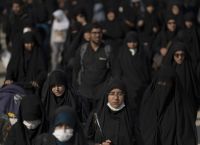 Ιράν: Πάνω από 300 άτομα συνελήφθησαν για εκστρατεία κατά της χρήσης πέπλου