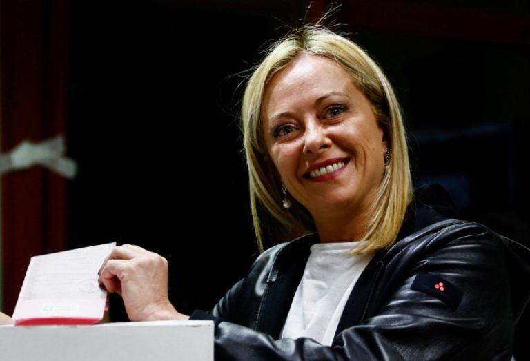 Εκλογές στην Ιταλία: Άνετη νίκη της Μελόνι δίνουν τα exit polls