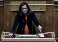 Ανοίκεια επίθεση της Ρωσικής Πρεσβείας στην Ντόρα Μπακογιάννη