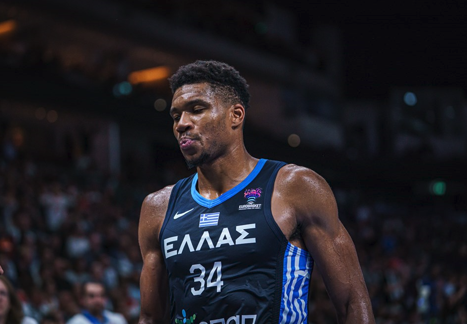 Giannis Antetokounmpo made of 34,852 life-size LEGO bricks