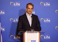 Μητσοτάκης στο ΕΛΚ: Προηγούμαστε 8-10 μονάδες – Ο λαός θα μας δώσει δεύτερη εντολή Μητσοτάκης στο ΕΛΚ: Προηγούμαστε 8-10 μονάδες – Ο λαός θα μας δώσει δεύτερη εντολή