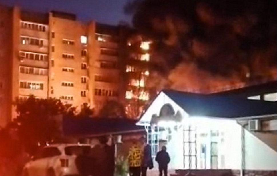 Ρωσία: Στρατιωτικό αεροσκάφος συνετρίβη σε κτίριο 9 ορόφων