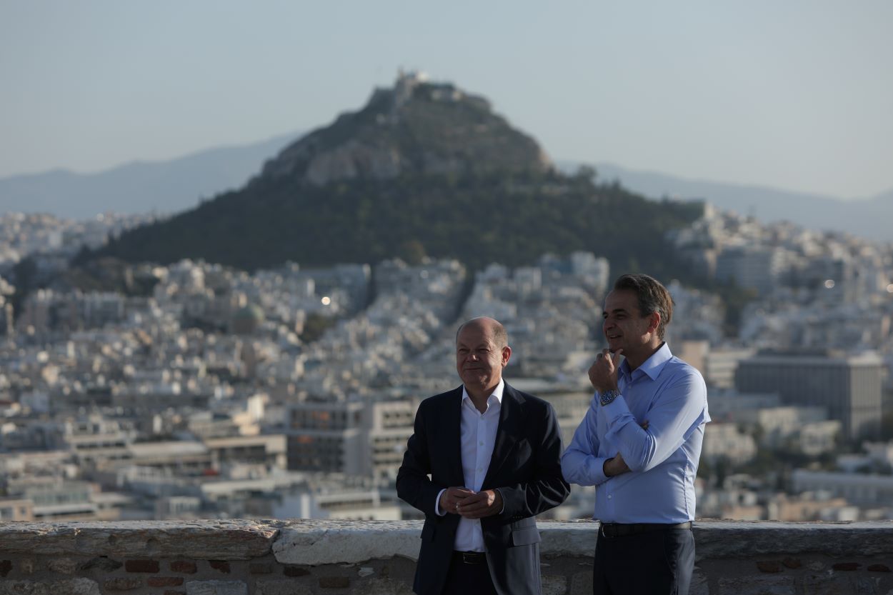 Reuters: Ο Σολτς για ενεργειακή αλληλεγγύη με Ελλάδα