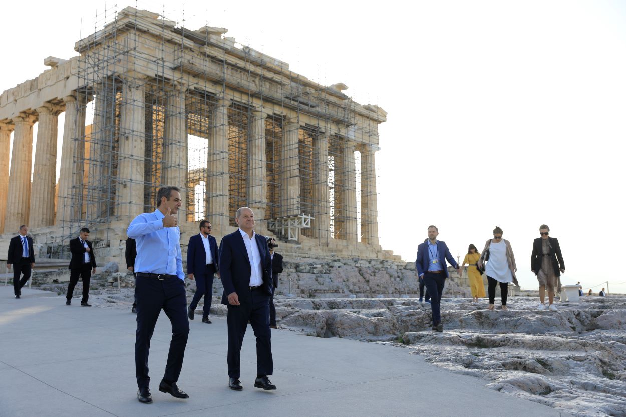 Taggeschau: Ο Σολτς στηρίζει την Ελλάδα στη διαμάχη με την Τουρκία