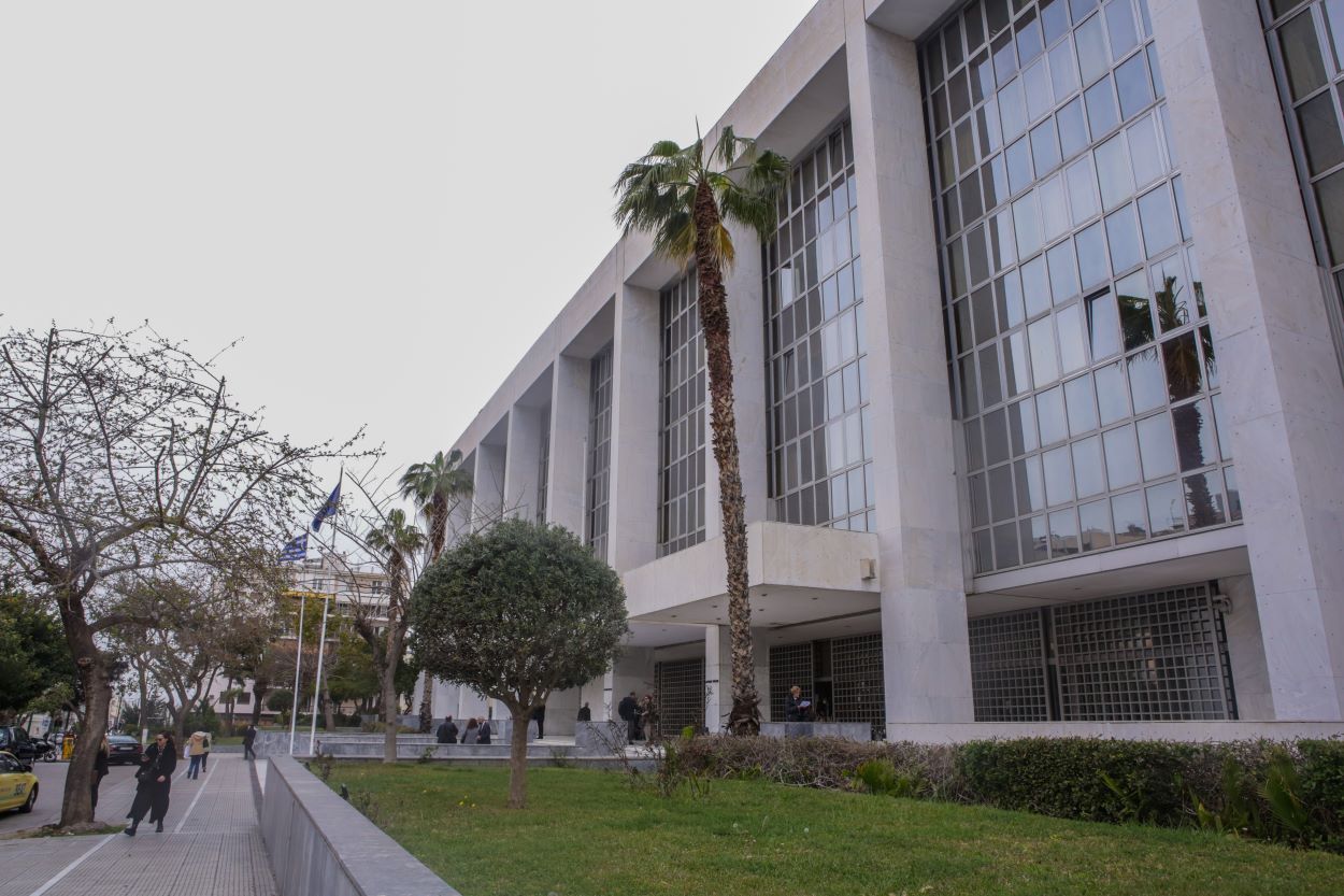 Η κυβέρνηση στέλνει στον Άρειο Πάγο τους πλειστηριασμούς