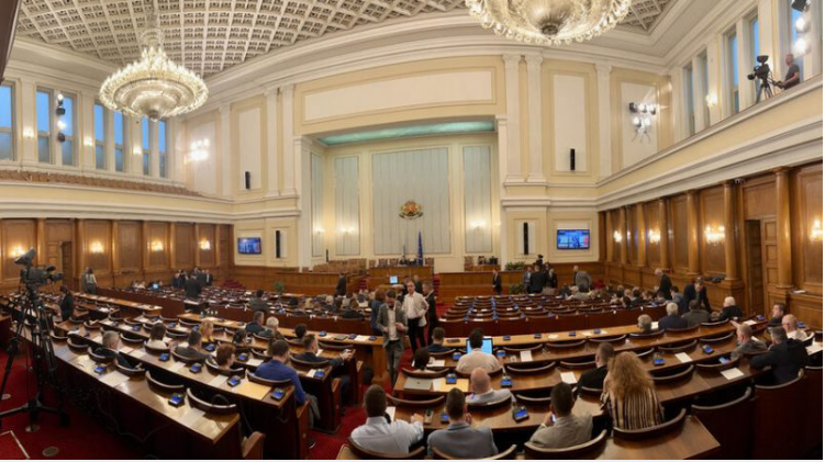 Βουλγαρία: “Πράσινο φως” για την αποστολή όπλων στην Ουκρανία
