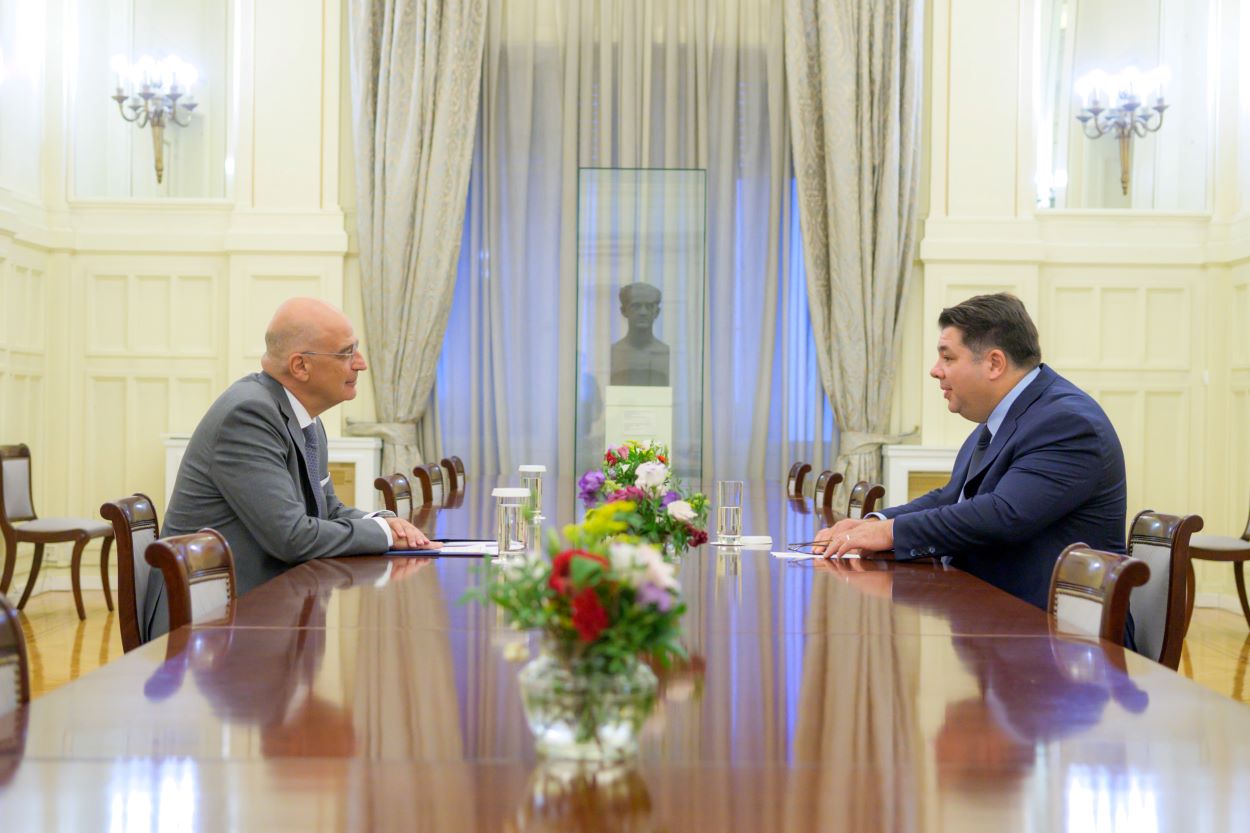 Τον Αμερικανό πρέσβη ενημέρωσε ο Νίκος Δένδιας για τη συμφωνία Τουρκίας-Λιβύης