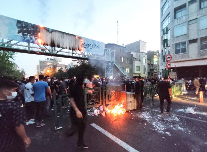 Ιράν: Ο επικεφαλής των Φρουρών προειδοποιεί τους διαδηλωτές – «Σήμερα τελευταία μέρα ταραχών»