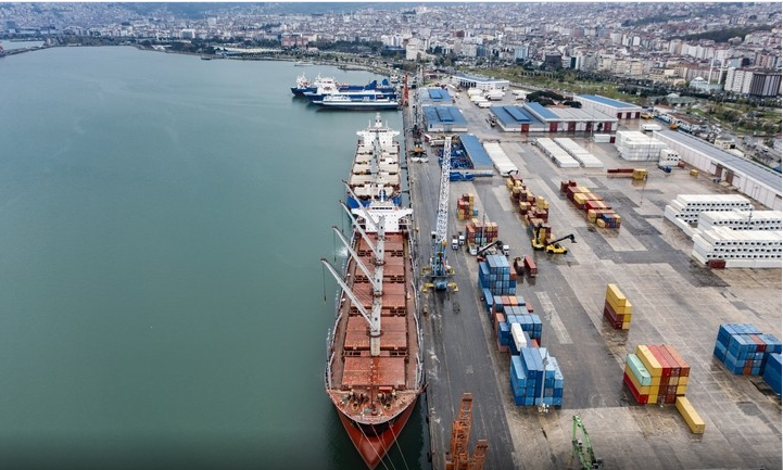 Κίεβο: 218 ουκρανικά πλοία “μπλοκαρισμένα” μετά τη ρωσική αναστολή της συμφωνίας