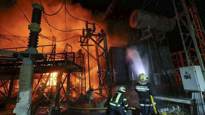 Η Ουκρανία φορτίζει όλες τις μπαταρίες της
