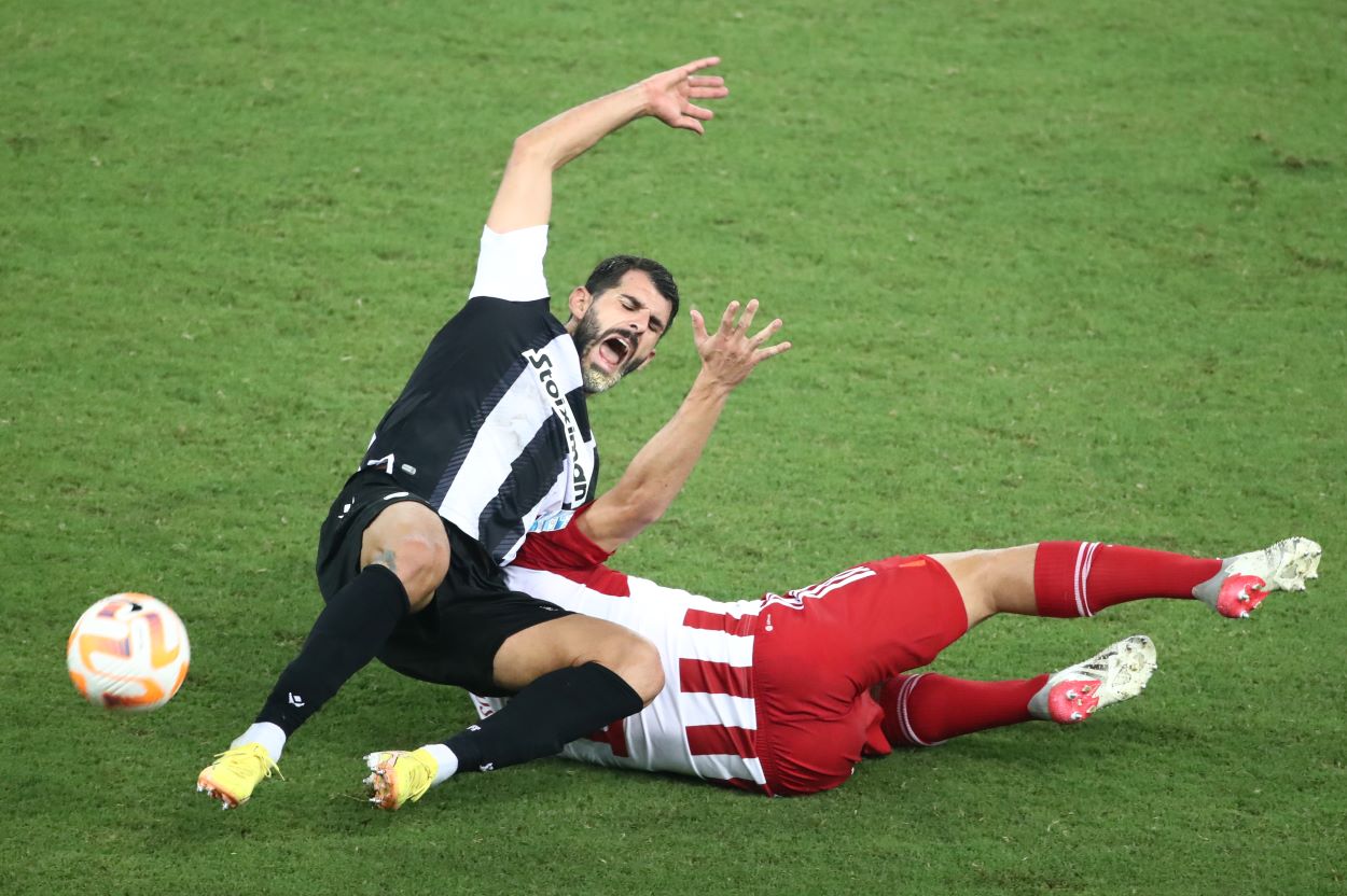 Ολυμπιακός-ΠΑΟΚ 1-2: Πήρε το διπλό και “προσπέρασε” τους ερυθρόλευκους