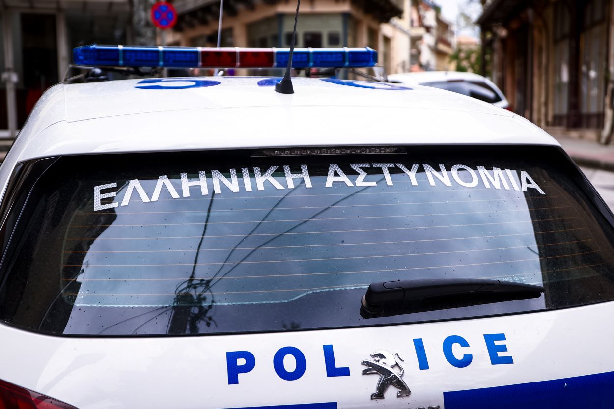 Θεσσαλονίκη: Τους τράκαραν για να τους ληστέψουν