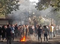 Συνεχίζεται ο αγώνας των Ιρανών
