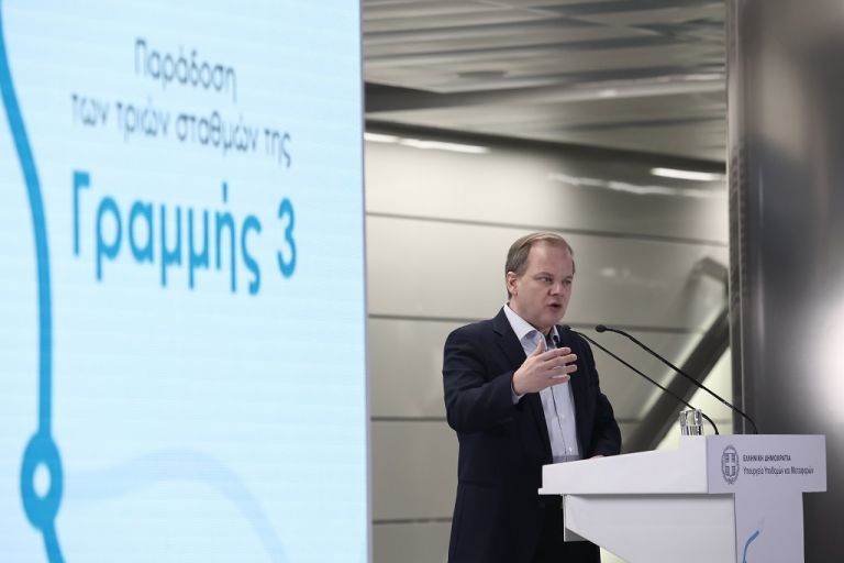 Όχι άλλες βόλτες πάνω σε συρμούς χωρίς ράγες