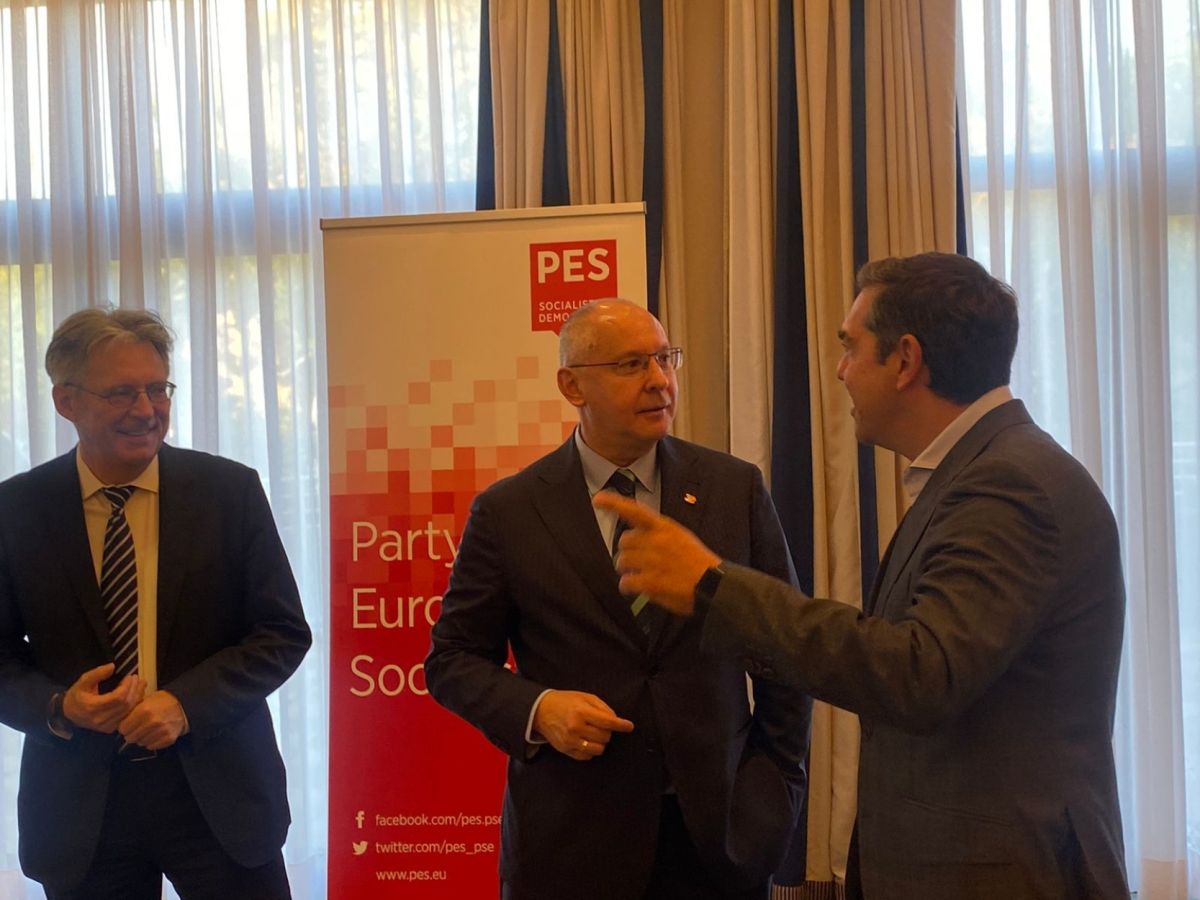 Τσίπρας στο PES: Ευρωομόλογο για την αντιμετώπιση της ενεργειακής κρίσης