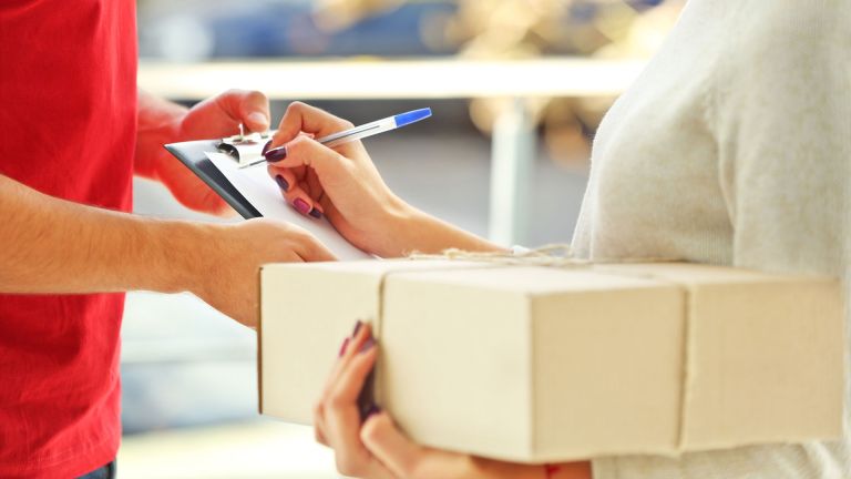 Νέοι κανόνες στο online shopping: Τέλος οι δωρεάν επιστροφές;
