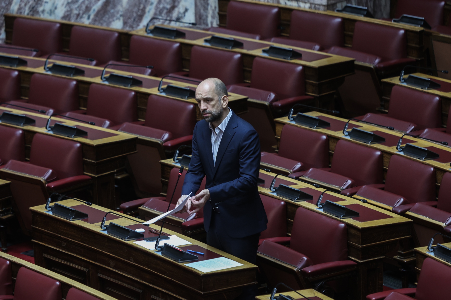 Βουλή: Υπέρ της άρσης ασυλίας του βουλευτή του ΣΥΡΙΖΑ Κ. Μπάρκα η Ολομέλεια