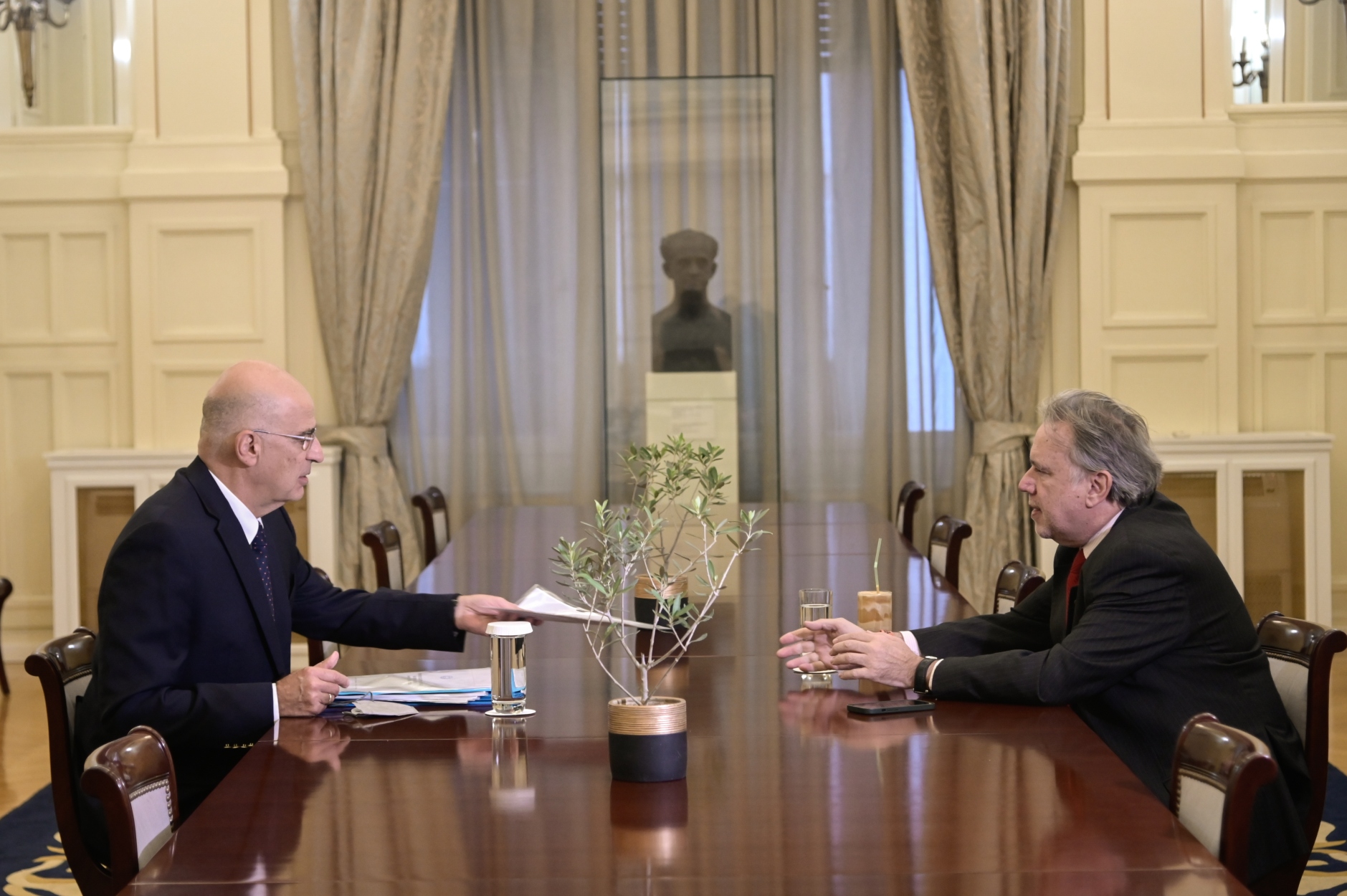 Κατρούγκαλος μετά τη συνάντηση με Δένδια: Κοινό εθνικό μέτωπο στην τουρκική επιθετικότητα