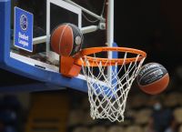 Περιστέρι: Επεισόδια και ξύλο στις εξέδρες κατά τη διάρκεια του αγώνα με την ΑΕΚ