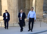 Όλαφ Σολτς Ελλάδα: Τον υποδέχθηκε ο πρωθυπουργός στην Ακρόπολη