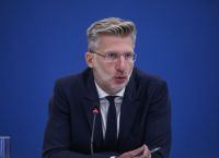 Σκέρτσος: Κεντρικό δίλημμα η ανάκτηση της επενδυτικής βαθμίδας Σκέρτσος: Κεντρικό δίλημμα η ανάκτηση της επενδυτικής βαθμίδας