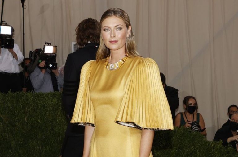 Maria Sharapova is in Greece