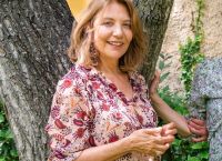 Όλια Λαζαρίδου: «Από τα 6 έως τα 18 ήμουν στο οικοτροφείο – Δεν έχω μάθει να μαγειρεύω»