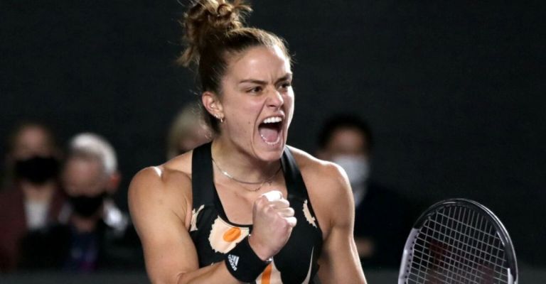 Sakkari onto semis in Mexico, qualifies for the WTA Finals