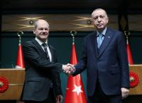 Με αφορμή το ασύμπτωτο της σχέσης Σολτς και Ερντογάν