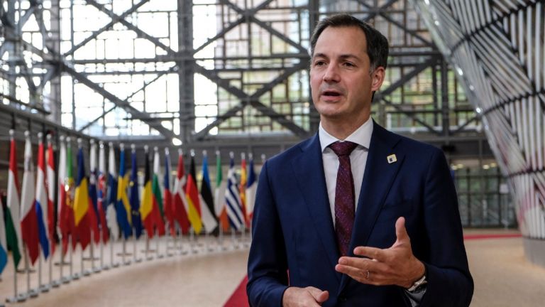 Βέλγος πρωθυπουργός στη Le Soir: “Όχι” στις θεραπείες σοκ – Μόνη λύση το “πάγωμα” τιμών σε ευρωπαϊκή κλίμακα