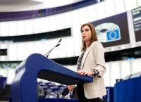 «Μένουμε άνθρωποι»: Η πρωτοβουλία της Άννας Μισέλ Ασημακοπούλου για το Ημερολόγιο προσφοράς 2023