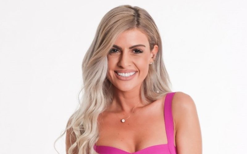 Love Island: Δείτε την καλλονή που ζαλίζει με το κορμί της την βίλα
