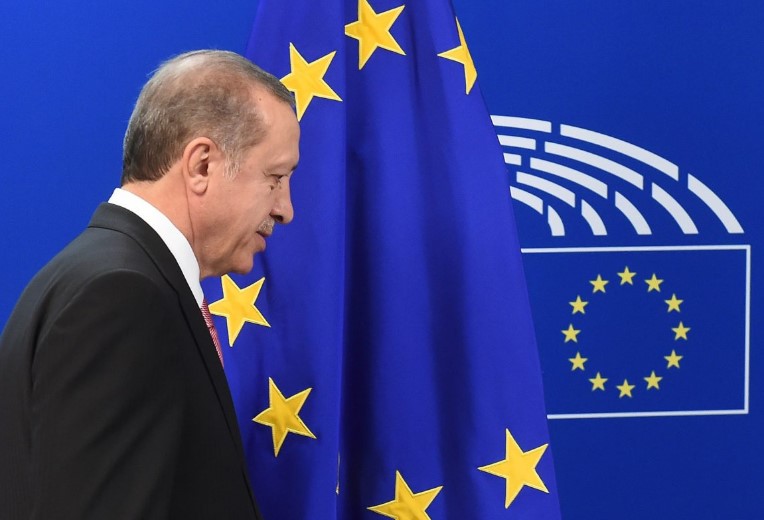 Τουρκία: «Ράπισμα» το προσχέδιο της Κομισιόν – «Να σέβεται την κυριαρχία των κρατών μελών»