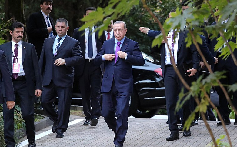 Απόφαση “ράπισμα” των ΗΠΑ στην Τουρκία: Σε δίκη οι μπράβοι του Ερντογάν για τα επεισόδια του 2017