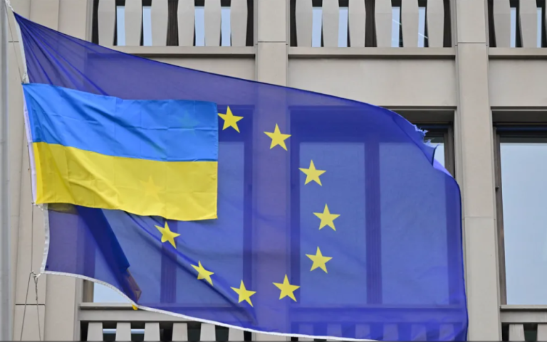 Κομισιόν: Εκταμίευση επιπλέον δύο δισεκατομμυρίων ευρώ για την Ουκρανία