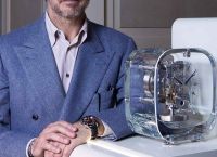 Η Gagosian σε συνεργασία με τον Marc Newson παρουσιάζουν τα ωραιότερα έπιπλα για το σπίτι σας
