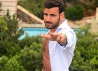 Πολυδερόπουλος: «Είχαμε βασίλισσα την μαμά μας γιατί έτσι μας έμαθε ο μπαμπάς να σεβόμαστε τις γυναίκες»