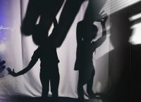 H Λερναία Ύδρα που παγιδεύει στο σκοτεινό διαδίκτυο ανήλικα ανυποψίαστα παιδιά H Λερναία Ύδρα που παγιδεύει στο σκοτεινό διαδίκτυο ανήλικα ανυποψίαστα παιδιά