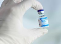 Εμβόλια mRNA: Μεγάλες πιθανότητες να προκαλέσουν παροδική διαταραχή της εμμηνόρροιας