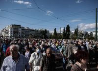 Επτά στους 10 πολίτες βλέπουν θετικά τις fast track συντάξεις Επτά στους 10 πολίτες βλέπουν θετικά τις fast track συντάξεις