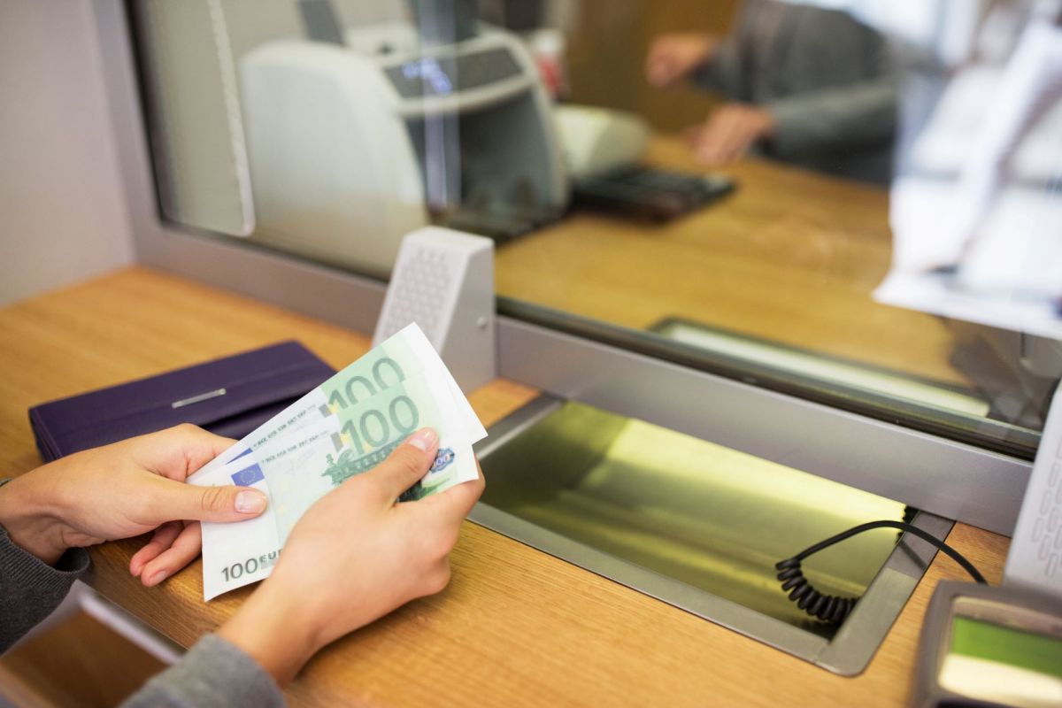 ΤτΕ: Αυξημένες κατά περίπου 4 δισ. ευρώ οι καταθέσεις νοικοκυριών από την αρχή του έτους